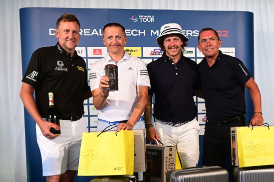 Zleva Ian Poulter, Petr Dědek, David Pastrňák a Aleš Volek (foto: Ladislav Adámek)