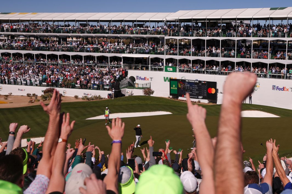 Jon Rahm na 16. jamce v TPC Scottsdale během 2. kola WM Phoenix Open 2023 (foto: GettyImages)