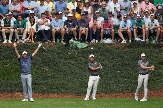 Scottie Scheffler (zleva), Tom Kim a Sam Burns (Foto: GettyImages).