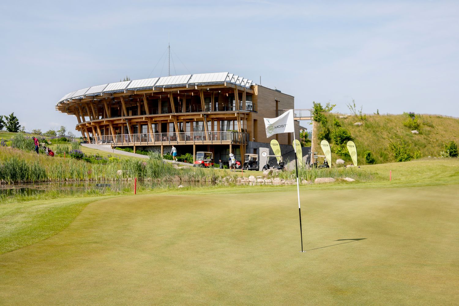 Panorama Golf Resort Kácov přivítal v tomto týdnu poprvé turnaj Challenge Tour (foto: Annie Krčmářová)