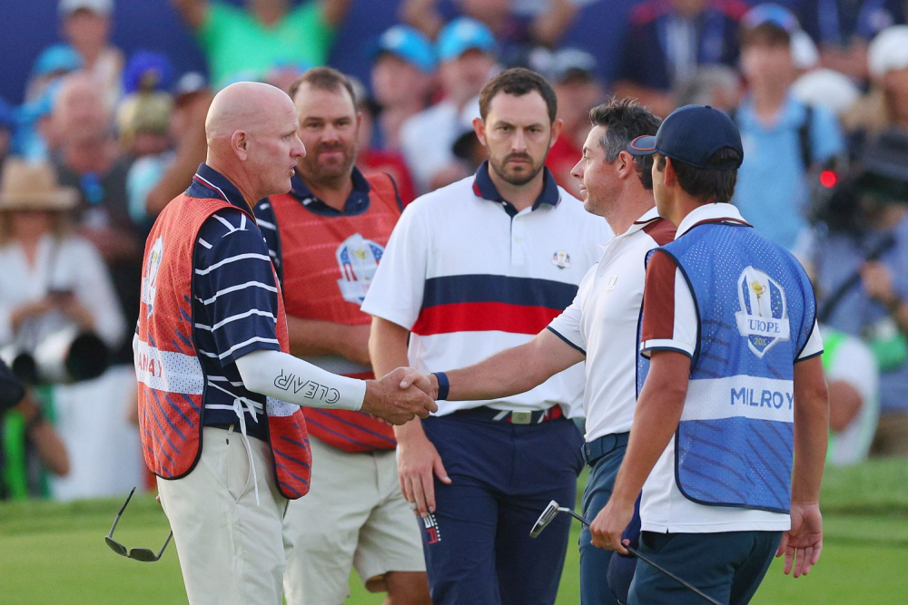 Rory McIlroy a Patrick Cantlay po sobotním odpoledním fourballu (foto: GettyImages)