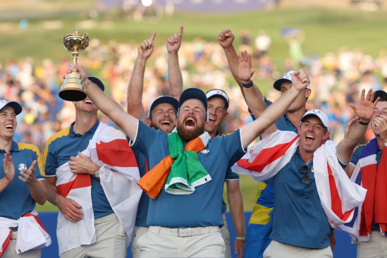 Rory McIlroy a Shane Lowry s trofejí (Foto: Getty Images)