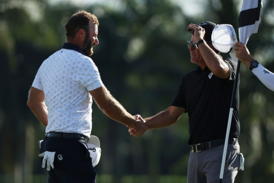 Dustin Johnson a Phil Mickelson (Foto: Getty Images)