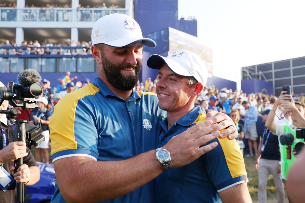 Jon Rahm a Rory McIlroy po vítězství v Ryder Cupu 2023 (Foto: GettyImages).