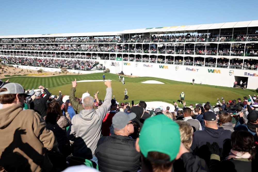 Jamka č. 16 v TPC Scottsdale (Foto: Getty Images)