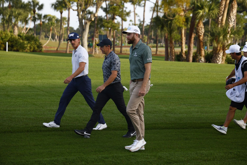 Jake Knapp, Rory McIlroy a Chris Kirk (zleva), (foto: GettyImages).