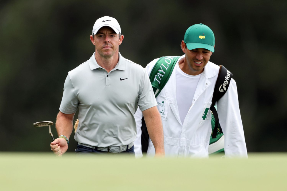 Rory McIlroy a jeho caddie Harry Diamond (Foto: Getty Images)