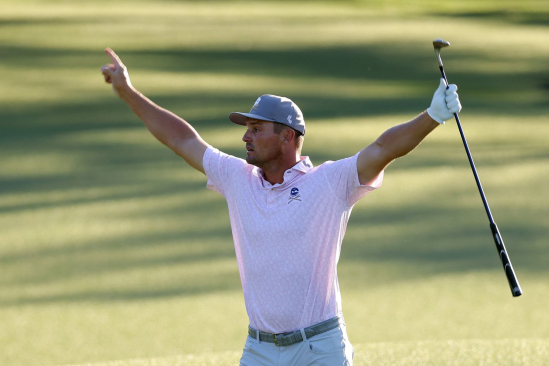 VIDEO: DeChambeau to umí i s dětskými holemi. Na pětiparu vysekl birdie