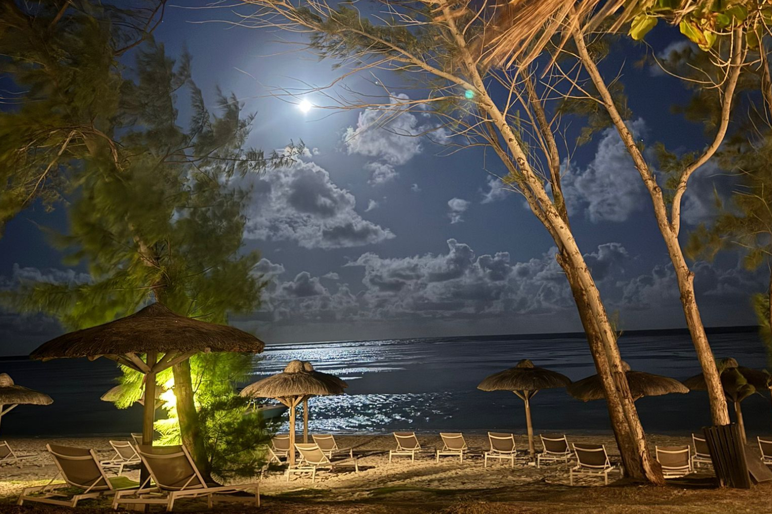 Pláž resortu C Mauritius (foto: archiv autora).