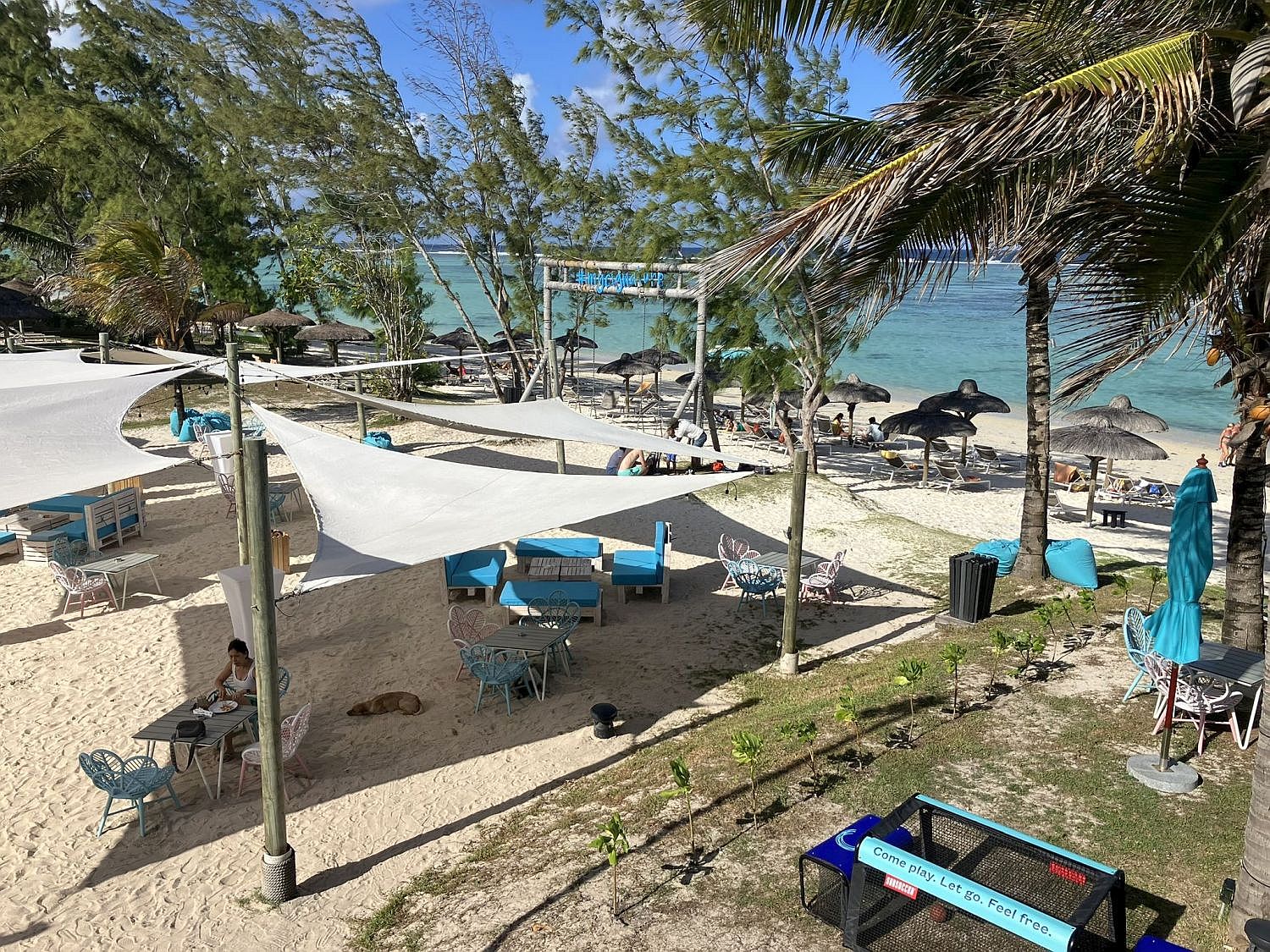 Beach Bar resortu C Mauritius (foto: archiv autora).