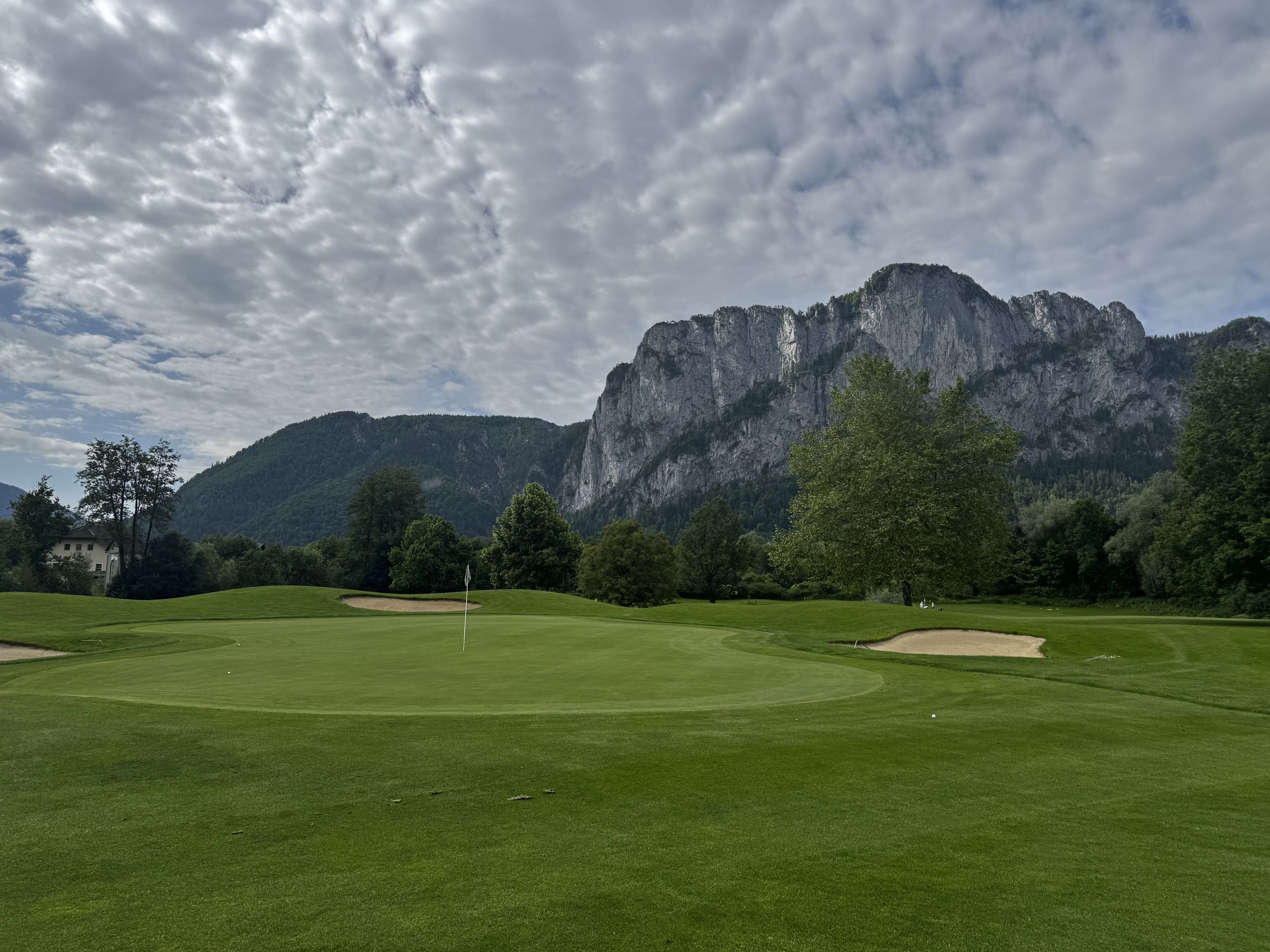 Golfové hřiště Am Mondsee (foto: Niki Tichotová)