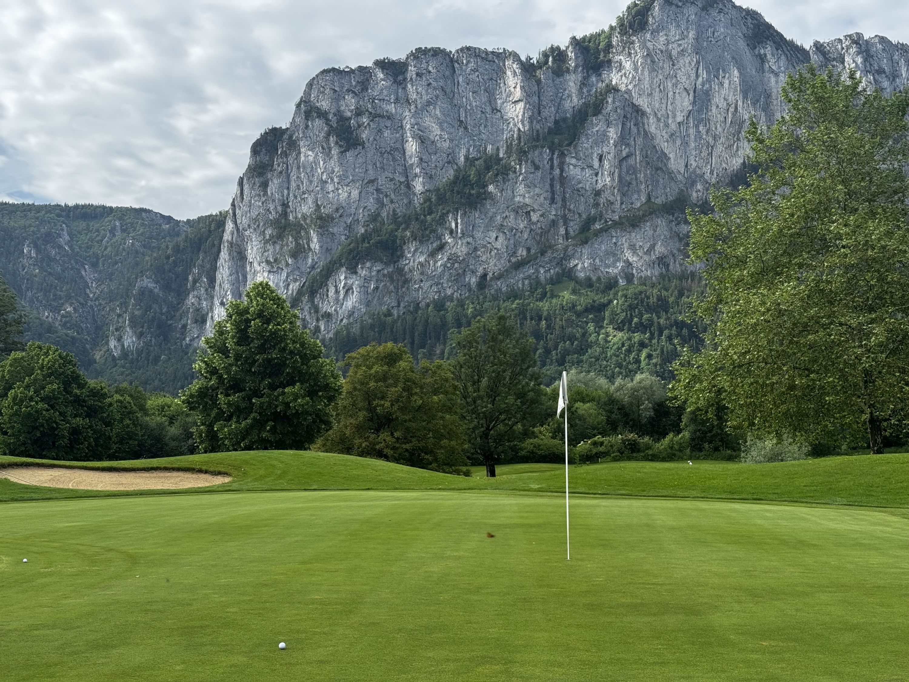 Golfové hřiště Am Mondsee (foto: Niki Tichotová)