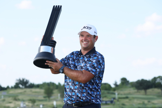 Reed se na LIV Golf konečně dočkal. Jeho výhra se ale nerodila ani trochu snadno