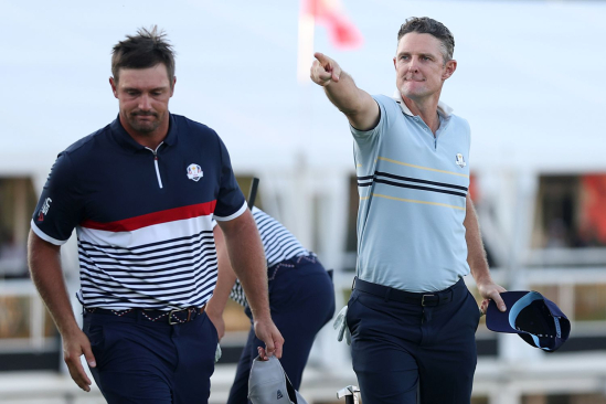 Justin Rose (vpravo) a Bryson DeChambeau (foto: GettyImages).