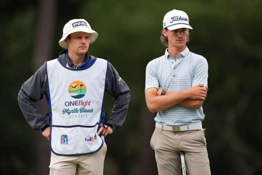 Petr Hrubý (vpravo) a jeho caddy RJ Manke (foto: GettyImages).