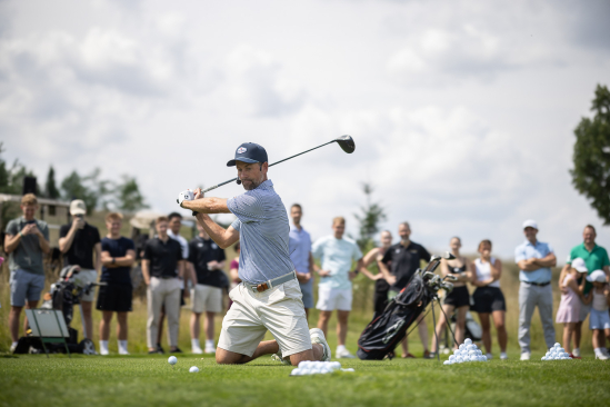 Webb Simpson na exhibici na Kácově (foto: Lukáš Pelech).