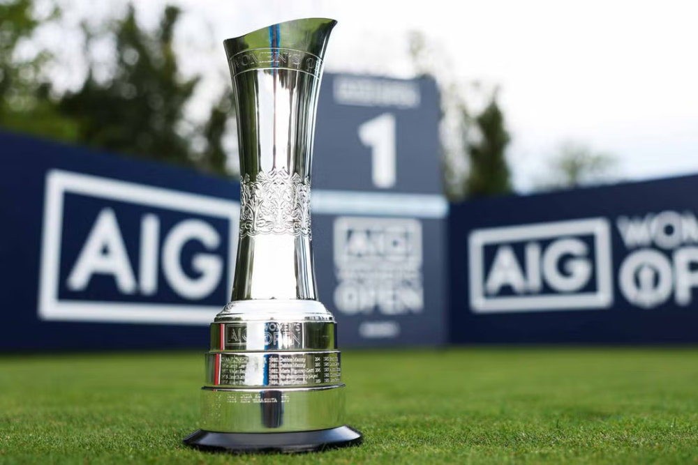 Trofej pro vítězku (foto: Getty Images)