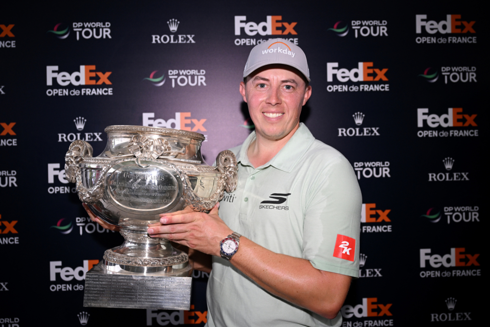 Matt Fitzpatrick s trofejí. (foto: Getty Images)