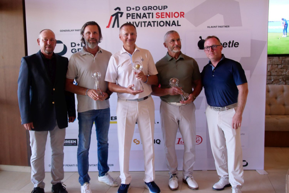 Petr Dědek (uprostřed), vítěz kategorie Amateur Stroke Play Netto (foto: Marek Janoušek).