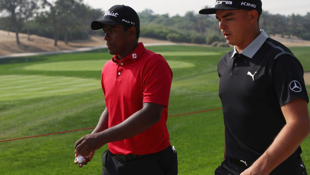 Rayhan Thomas a Rickie Fowler