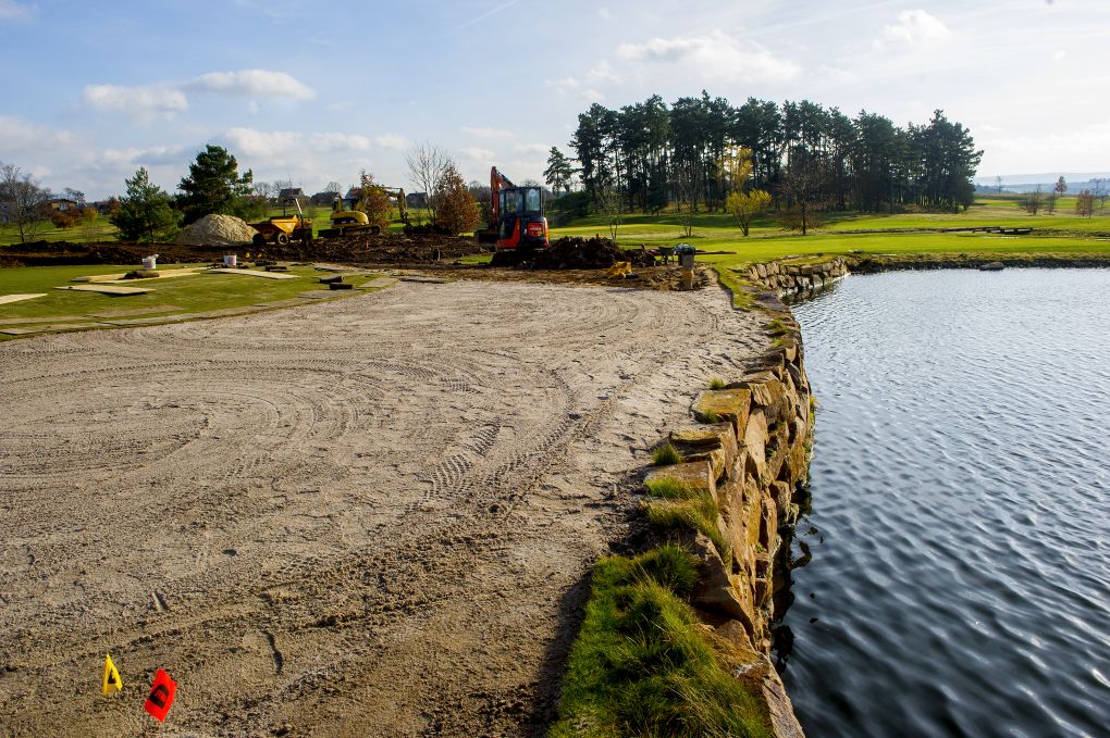 Albatross změny na 18. greenu