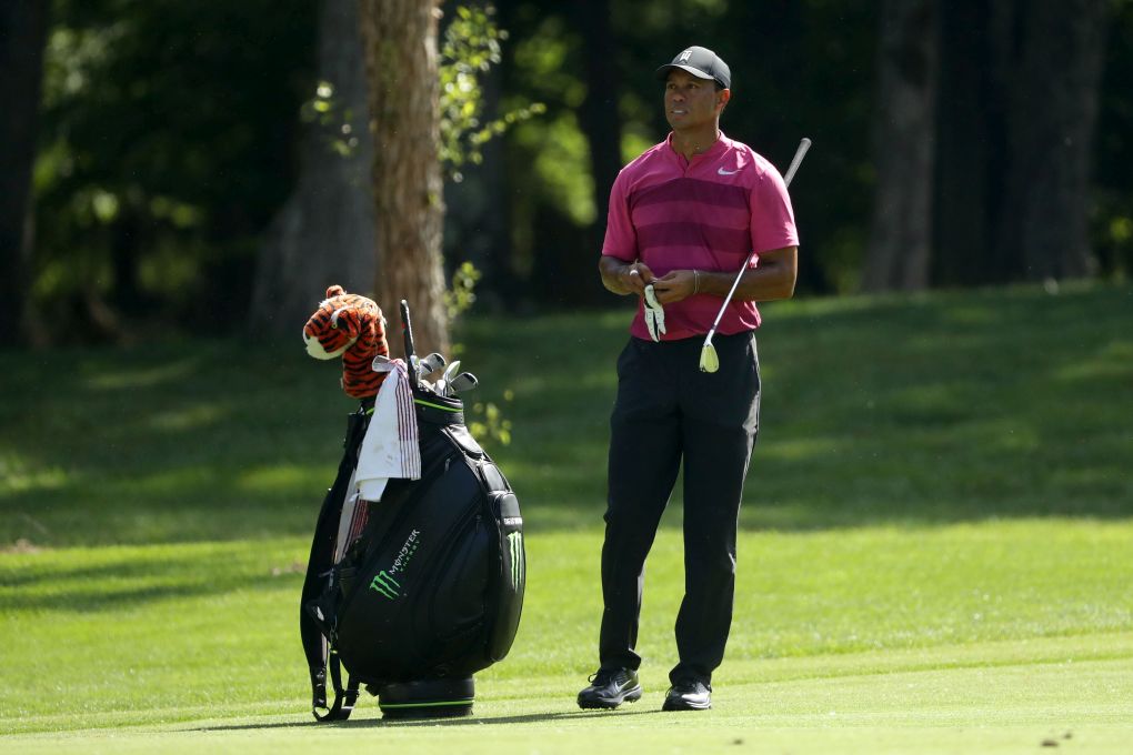 Tiger Woods během 1. kola Wells Fargo Championship 2018.