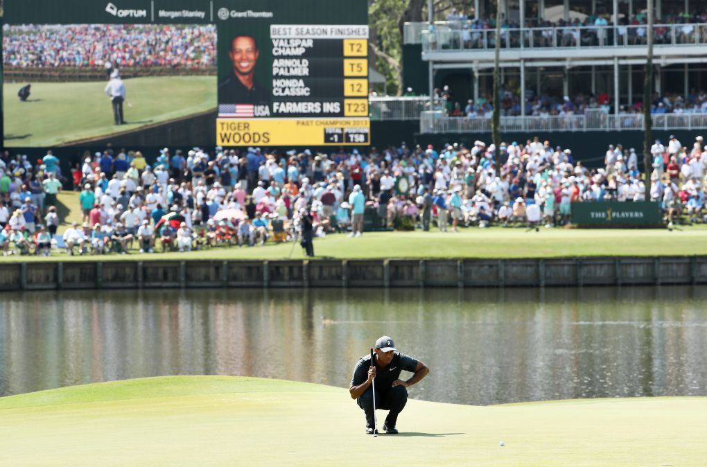 Tiger Woods během 2. kola The Players 2018.