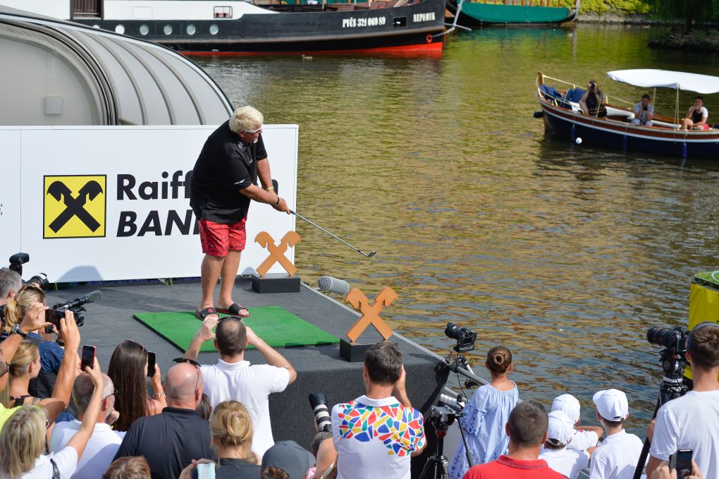 Raiffeisenbank exhibice na Vltavě 2018