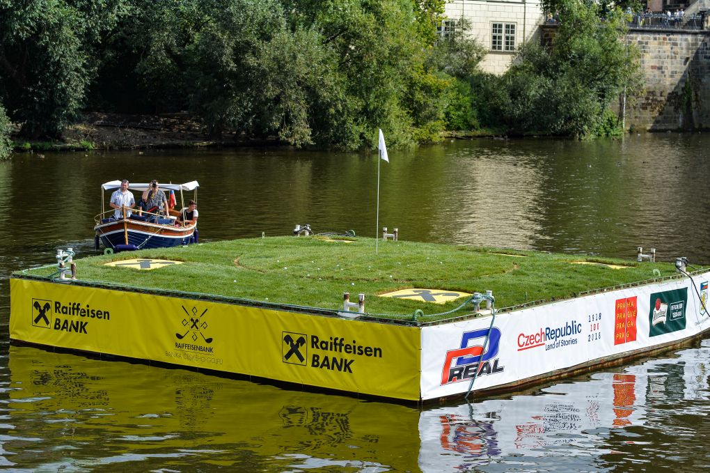 Raiffeisenbank exhibice na Vltavě 2018