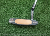 Replika putteru Tigera Woodse z Masters 1997