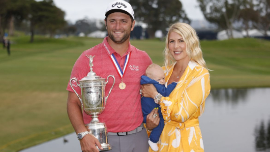 Jon Rahm, manželka Kelley a syn Kepa