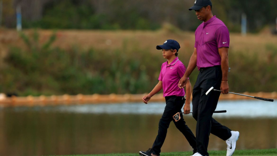 Tiger Woods se synem Charliem