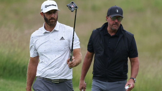 Dustin Johnson a Phil Mickelson